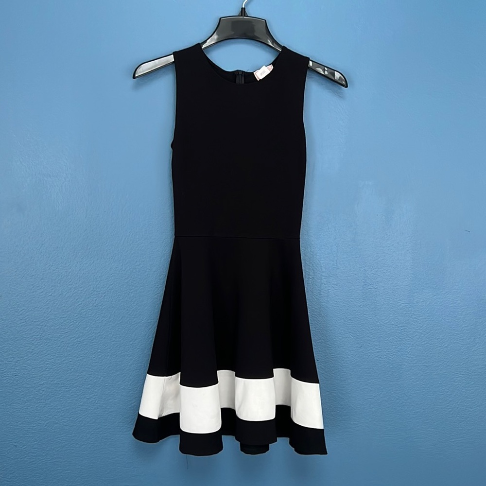 love..Ady fit and flare dress. Black with white accent tennis dress